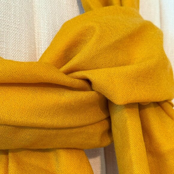 AS-IS wool cashmere COVERI Collection NWT NEW scarf YELLOW fringe styled ITALY - Picture 8 of 9